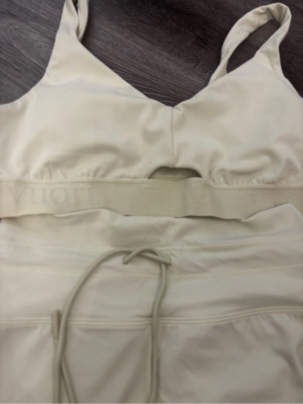 Vuori Light green Set daily leggings elevate daily sports bra small medium - Picture 5 of 10
